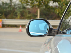 2017款 全新 红标 2.0T 自动两驱风尚型