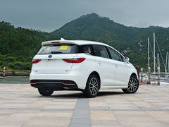 2017款 1.5T 自动智联尊贵型 7座
