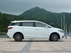 2017款 1.5T 自动智联尊贵型 7座