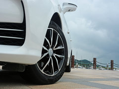 2017款 1.5T 自动智联尊贵型 7座