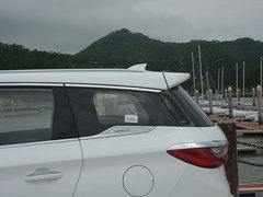 2017款 1.5T 自动智联尊贵型 7座