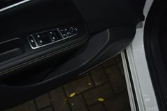 2017款 1.5T 自动智联尊贵型 7座
