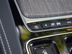2018款 2.0T 四驱R-Sport运动版