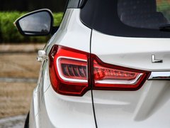 2017款 1.6L 自动铂锐版