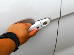 2017款 1.6L 自动铂锐版