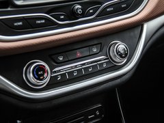 2017款 1.6L 自动铂锐版