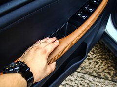 2017款 1.6L 自动铂锐版