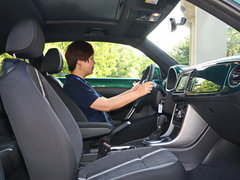 2017款 180TSI 翡冷翠版