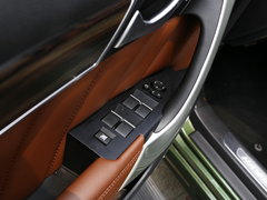 2017款 2.0T 汽油四驱舒适型 7座