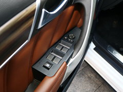 2017款 2.0T 汽油四驱豪华型 7座