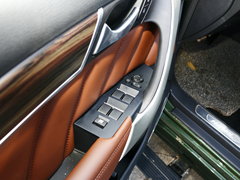 2017款 2.0T 汽油四驱尊贵型 7座