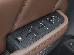 2017款 2.0T 汽油两驱智享型