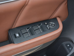2017款 2.0T 柴油两驱智享型