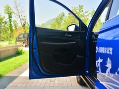 2017款 1.5T 手动标准型
