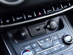 2017款 2.0T 自动豪华智能型