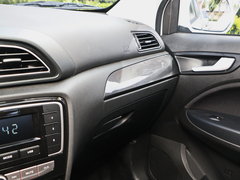 2017款 1.5L 手动标准型