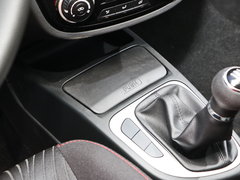 2017款 1.5L 手动标准型