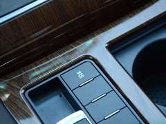 2018款 2.0T 自动旗舰型