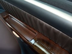 2018款 2.0T 自动旗舰型