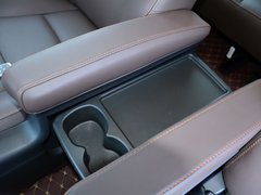 2018款 2.0T 自动旗舰型