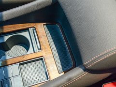 2018款 2.0T 自动旗舰型
