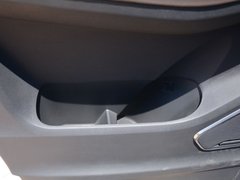 2018款 2.0T 自动旗舰型