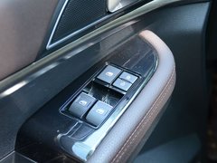 2018款 2.0T 自动旗舰型