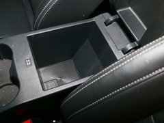 2018款 1.8L CVT尊贵型