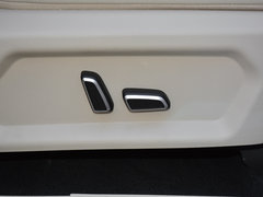 2017款 1.8T 自动尊贵型