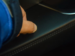 2017款 1.8T 自动尊贵型