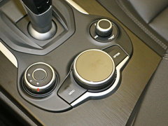 2017款 2.0T 200HP 豪华版