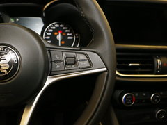 2017款 2.0T 200HP 豪华版