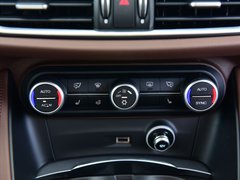 2017款 2.0T 200HP 豪华版