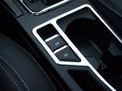 2017款 三厢百万款 1.5L CVT向上互联版