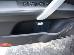 2017款 三厢百万款 1.5L CVT向上互联版