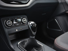 2017款 1.6L 手动尊贵型