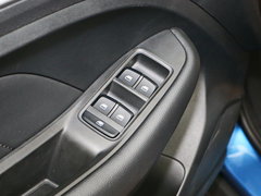 2018款 1.6L 手动旗舰版