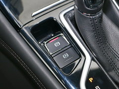 2018款 1.6L 手动旗舰版
