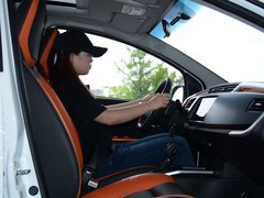 2017款 1.3L 自动玩家版