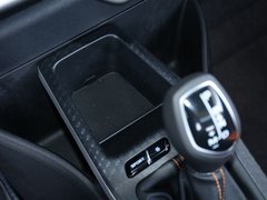 2017款 1.3L 自动玩家版