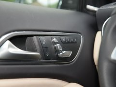 2017款 GLA 260 4MATIC 运动型