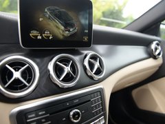2017款 GLA 260 4MATIC 运动型
