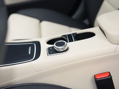 2017款 GLA 260 4MATIC 运动型