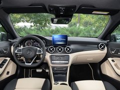 2017款 GLA 260 4MATIC 运动型