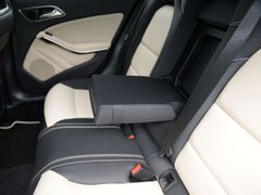 2017款 GLA 260 4MATIC 运动型