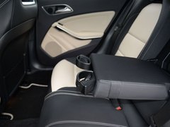2017款 GLA 260 4MATIC 运动型