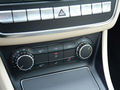 2017款 GLA 260 4MATIC 运动型