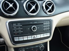 2017款 GLA 260 4MATIC 运动型