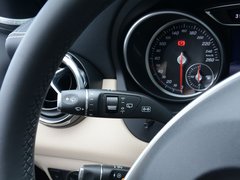 2017款 GLA 260 4MATIC 运动型