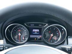 2017款 GLA 260 4MATIC 运动型
